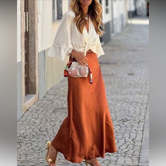 THE TOÉ Peckham Skirt